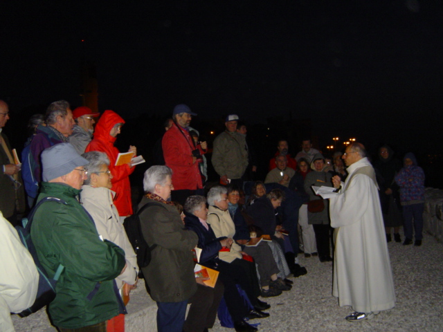 messe de Pque sur le mont Scopus  5h du matin