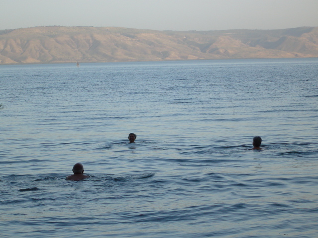 baignade dans le lac de Tibriade
