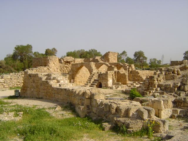 ruine de basilique à Césarée