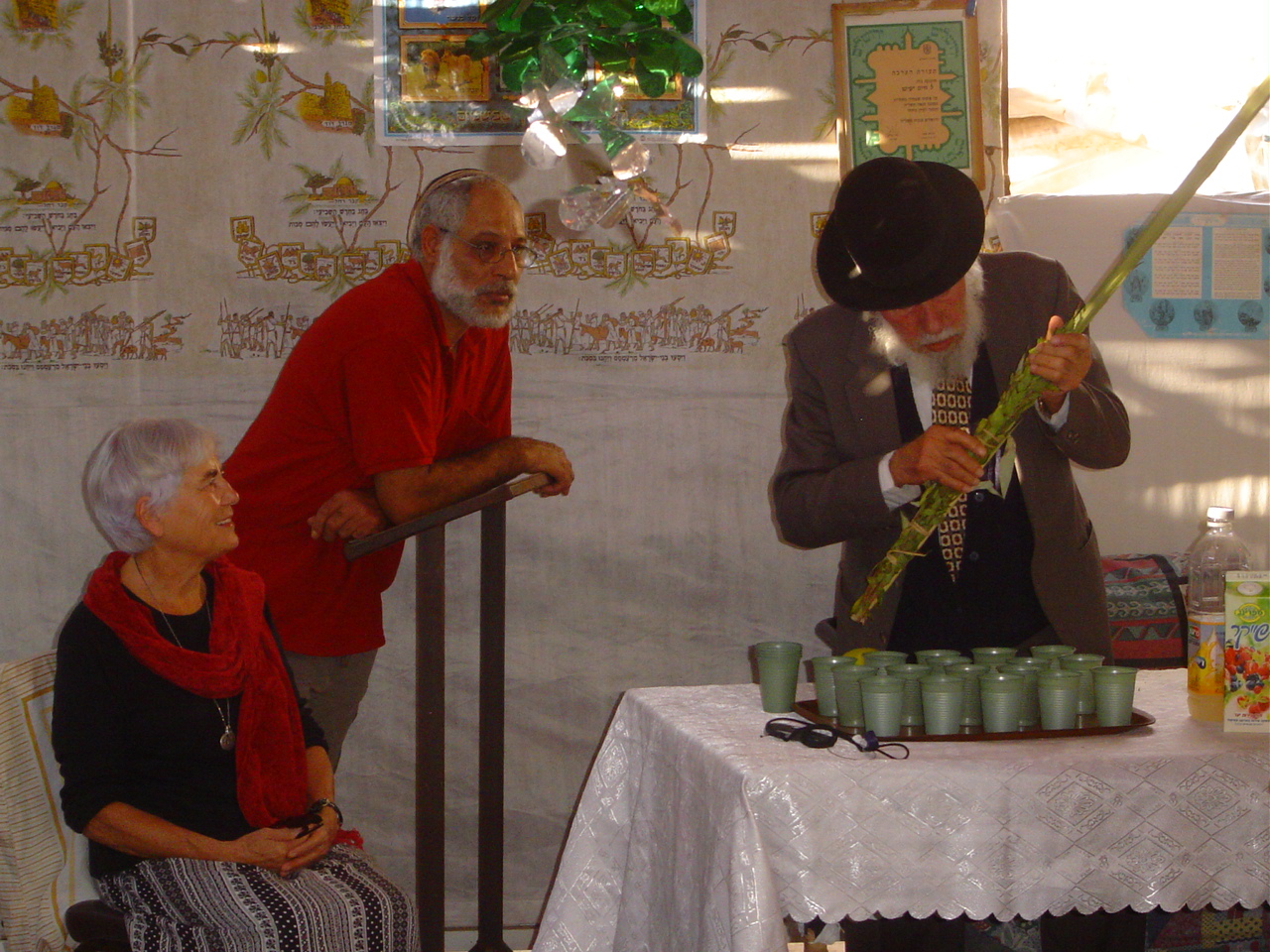 accueil par un juif ymnite et son fils