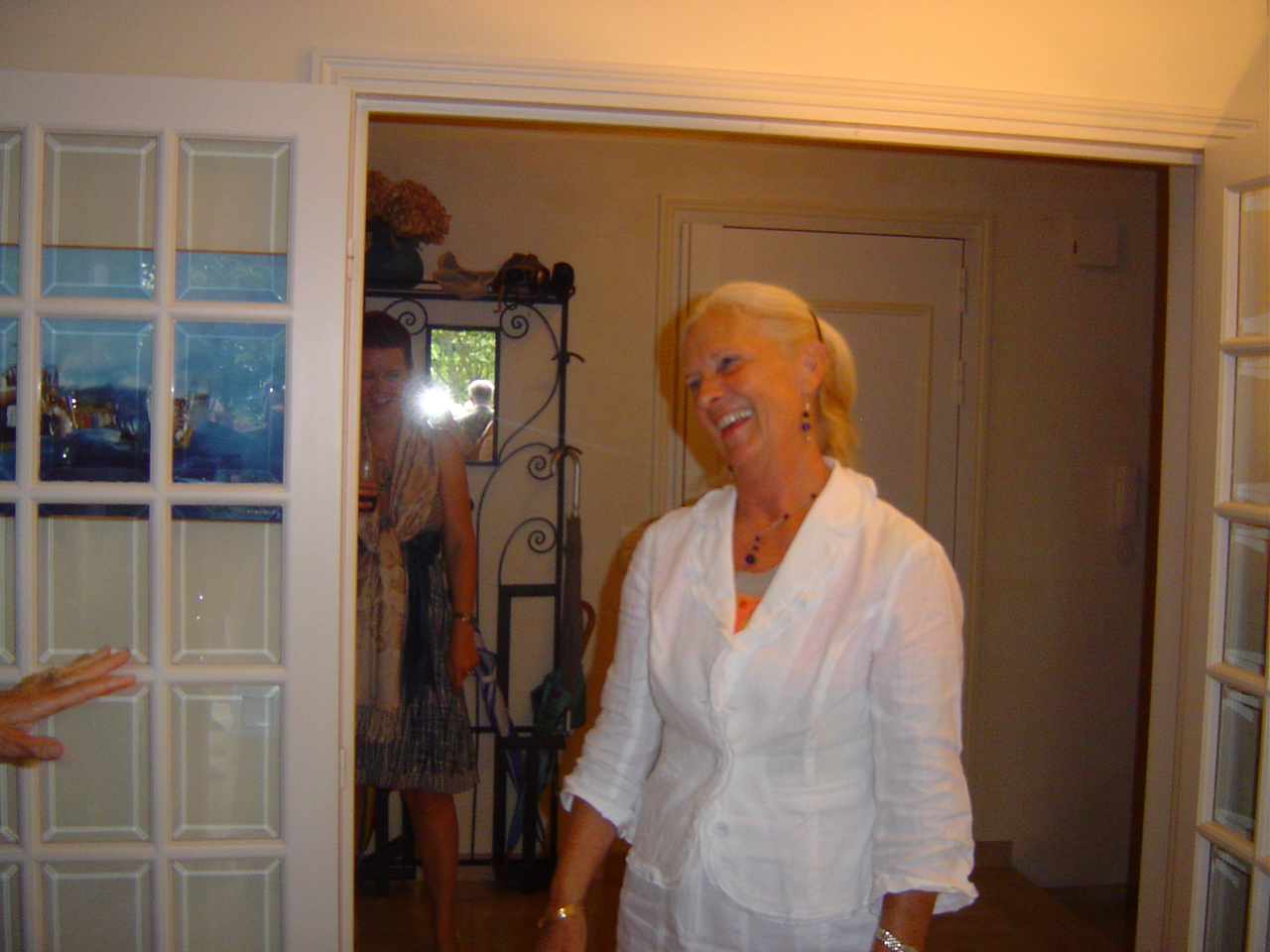 Brigitte radieuse  son arrive chez sa fille Christine