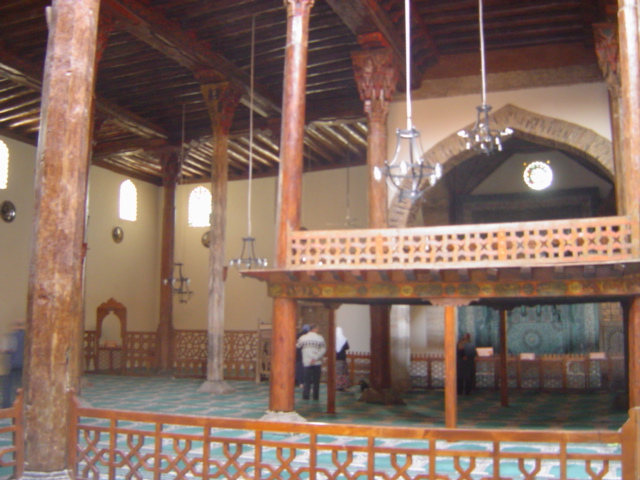 intrieur en bois de la mosque